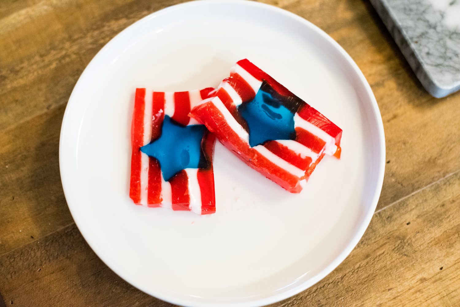 Miss USA 2011 Alyssa Campanella of The A List blog bakes Food Network's flag cake for Flag Cake Conquest