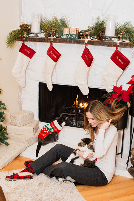 Miss USA 2011 Alyssa Campanella of The A List blog celebrates Christmas with her cats Renly and Daenerys Coombs at home