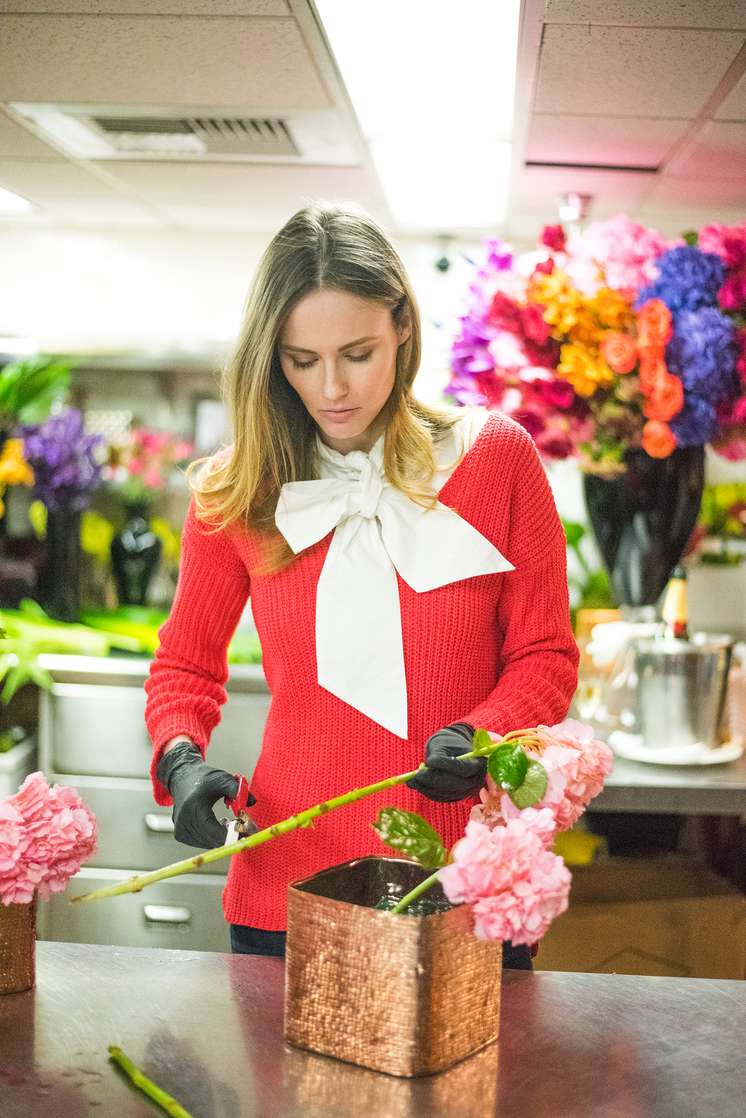 Miss USA 2011 Alyssa Campanella of The A List blog learns to make a spring floral arrangement with Square Root Designs