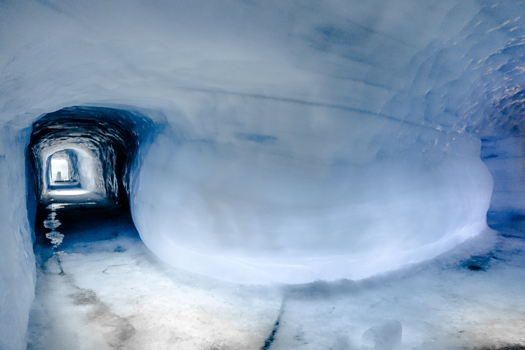 Afbeeldingsresultaat voor into the glacier langjÃ¶kull