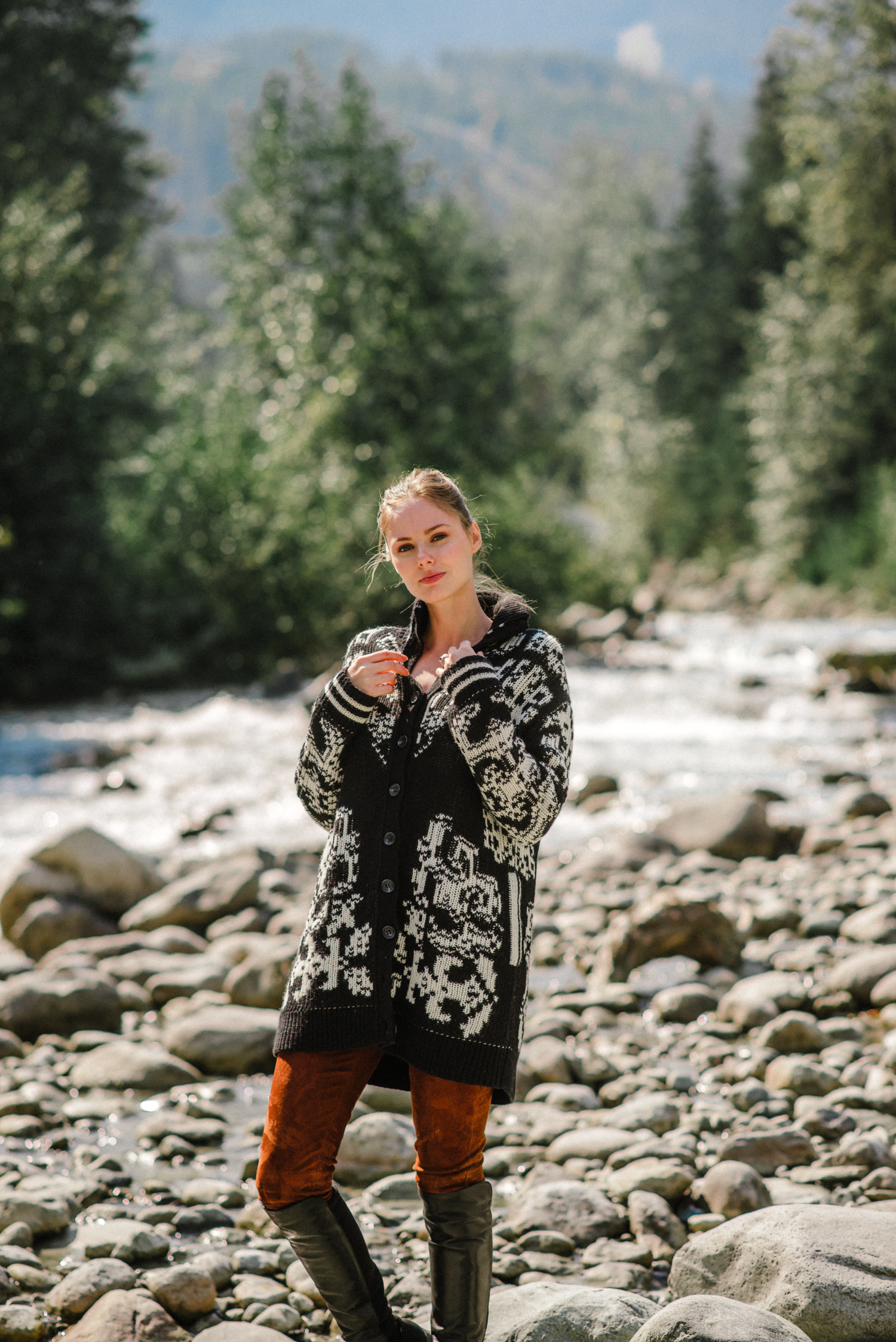 Alyssa Campanella of The A List shares her Whistler City Guide wearing RED Valentino Intarsia cardigan and Joseph Suede pants at Whistler village